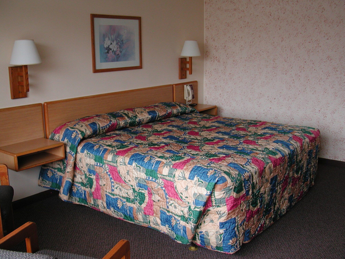 Bedroom 3, Heart O' Chicago, Cook