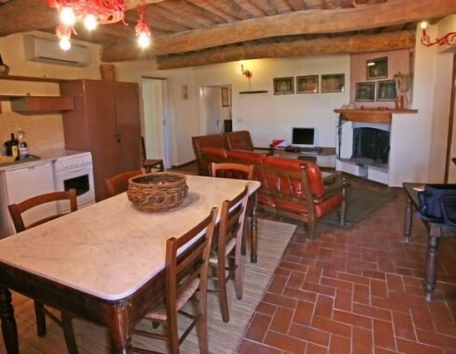Others 5, Borgo Filicardo, Florence