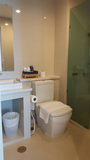 Bathroom 5, Harmony Resort Hotel, Muang Chiang Mai