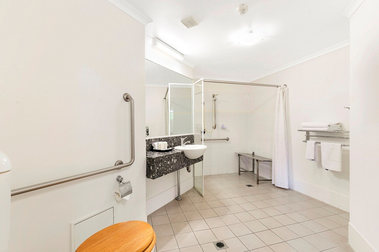 Bathroom 4, The Wellington Apartment Hotel, Brisbane