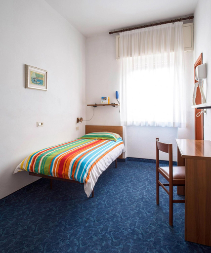Bedroom 2, Albergo Villa Mimosa, Trento