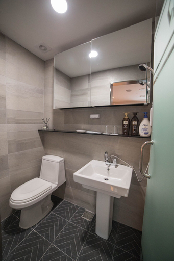 Bathroom 5, Calistar Hotel, Jung