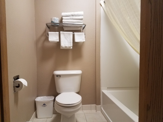 Bathroom 5, Americas Best Value Inn & Suites Bismarck, Burleigh