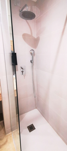 Bathroom 5, Hotel Mainake, Málaga