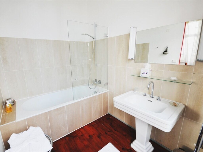 Bathroom 5, Le Château D'orion, Pyrénées-Atlantiques