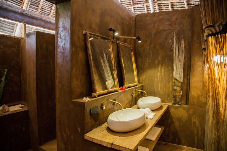 Bathroom 4, Mwezi Boutique Resort, Kusini
