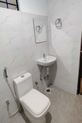 Bathroom 4, I Cloud-Elite Suites, Bangalore
