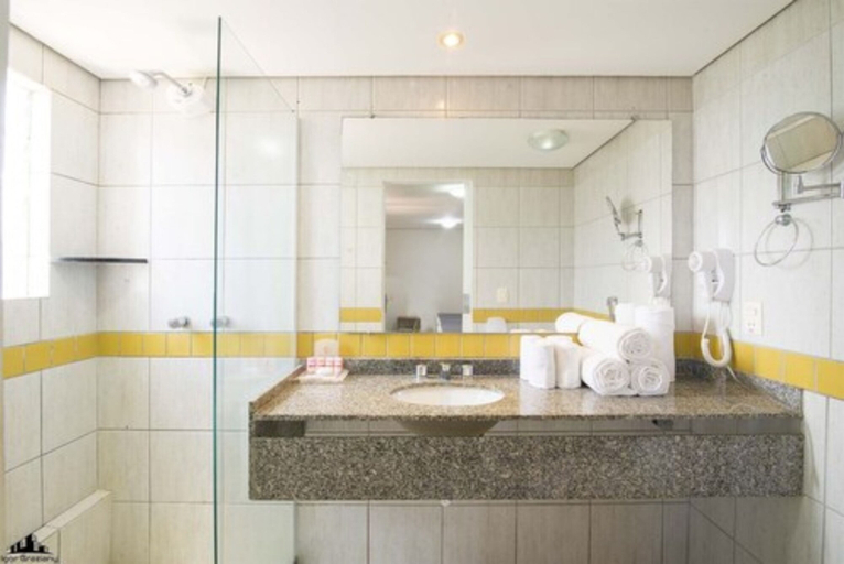 Bathroom 4, Netuanah Praia Hotel, João Pessoa