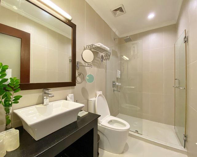 Bathroom 4, Jony's Beach Resort, Malay