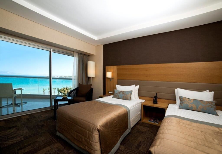 Bedroom 5, Boyalık Beach Hotel & SPA Thermal Resort, Çeşme