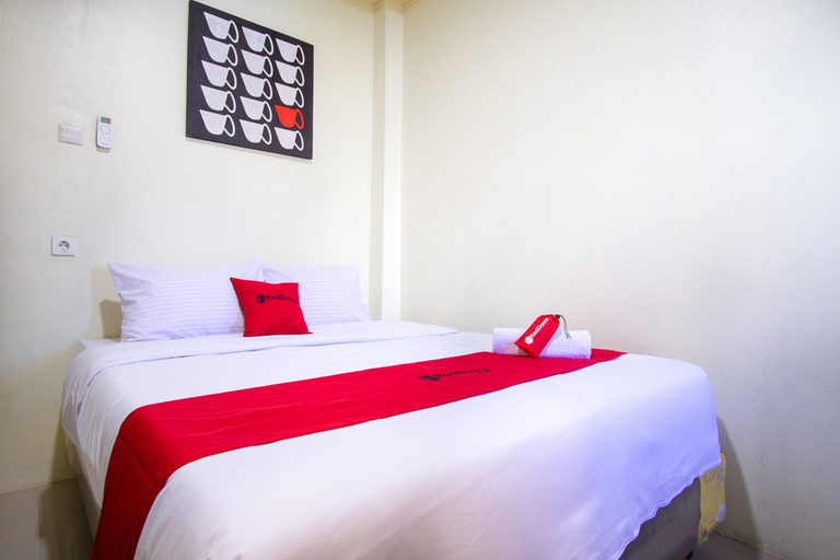 Bedroom 2, RedDoorz near Taman Kota Ternate, Ternate