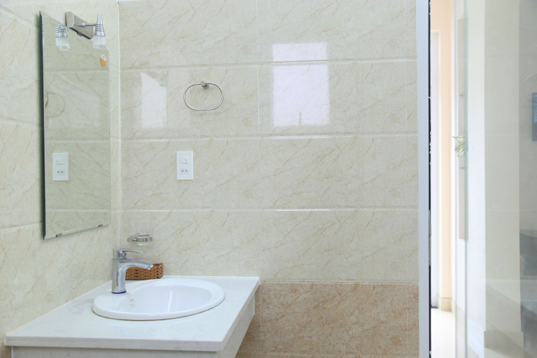 Bathroom 4, Oscar House, Đà Lạt
