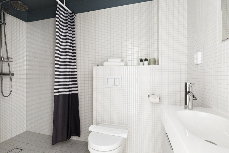 Bathroom 4, Forenom Apartments Stockholm Johannesgatan, Stockholm