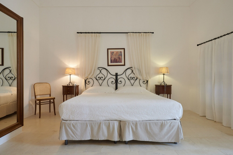 Bedroom 2, Masseria Le Carrube, Brindisi