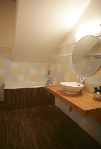 Bathroom 5, Hotel Balneario La Hermida, Cantabria