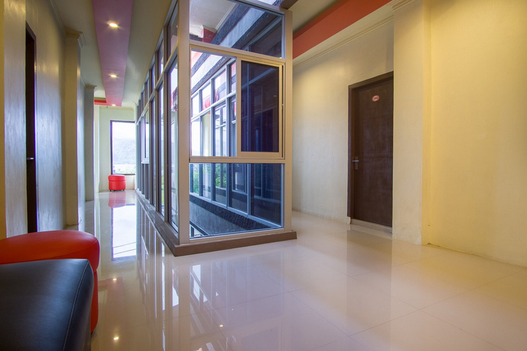 Others 4, RedDoorz near Taman Kota Ternate, Ternate