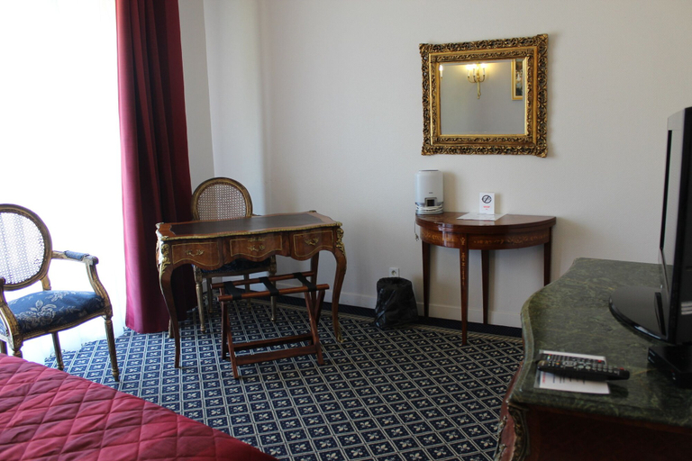 Bedroom 3, Hôtel Fleur De Lys, Nord