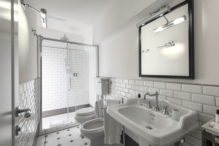 Bathroom 4, Relais Uffizi, Tailor made Hotel, Florence