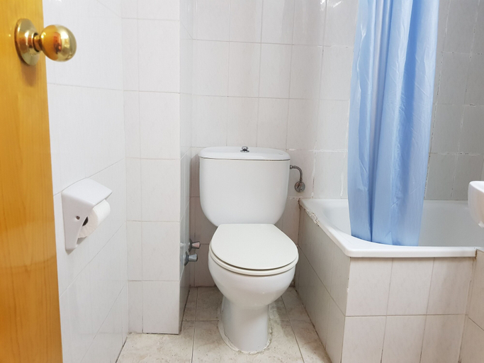 Bathroom 5, Hotel Castella, Girona