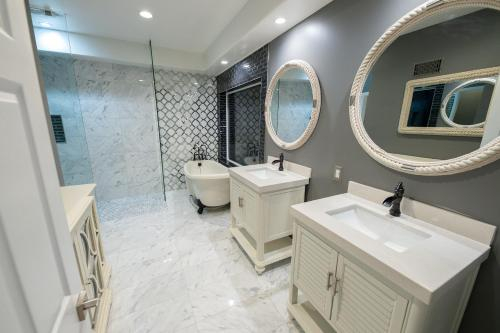 Amazing Hillside Estate Brand New Everything!, Los Angeles