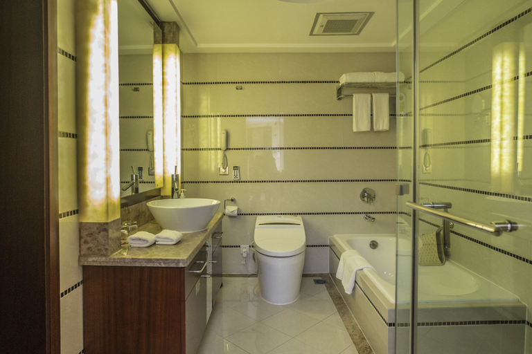 Bathroom 4, Merry Hotel Shanghai, Shanghai