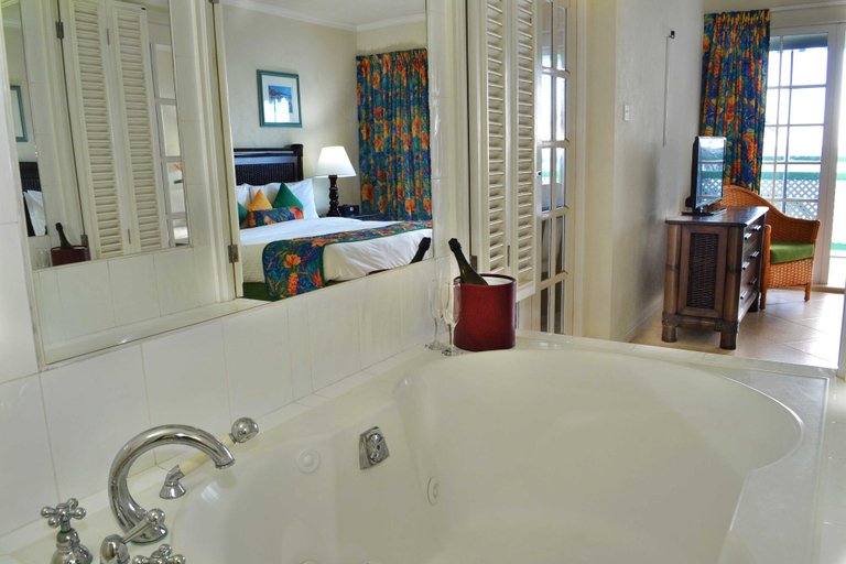 Bathroom 3, Coral Mist Beach Hotel
