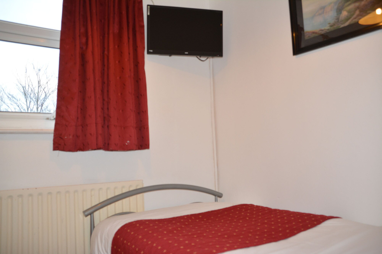 Bedroom 4, Bow Guest House, Reading