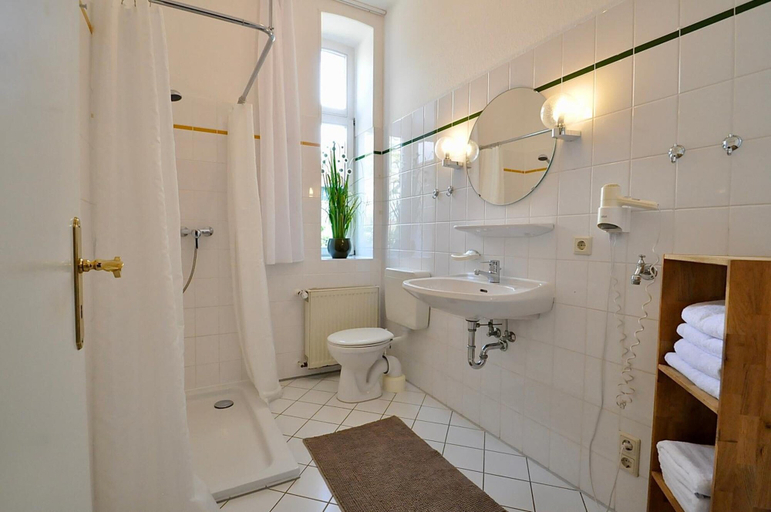 Bathroom 5, Gästehaus Schlossgarten, Verden