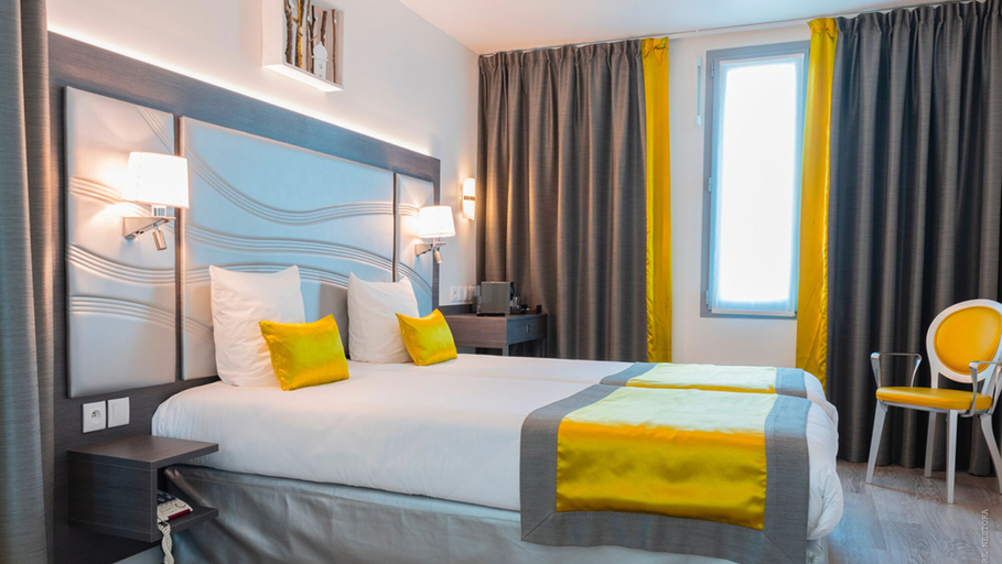 Bedroom 4, Hôtel Versailles Chantiers, Yvelines