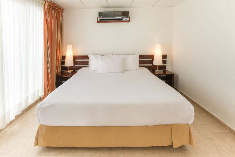 Bedroom 3, Decameron Los Delfines All Inclusive, San Andrés