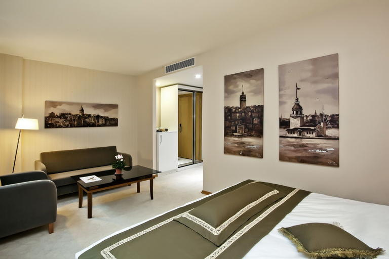 Bedroom 4, P Galata Boutique Hotel, Beyoğlu
