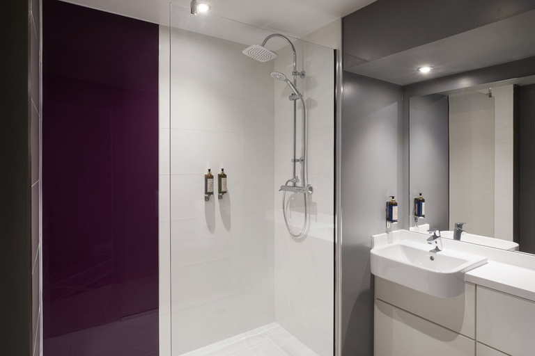 Bathroom 3, Premier Inn London Enfield, London