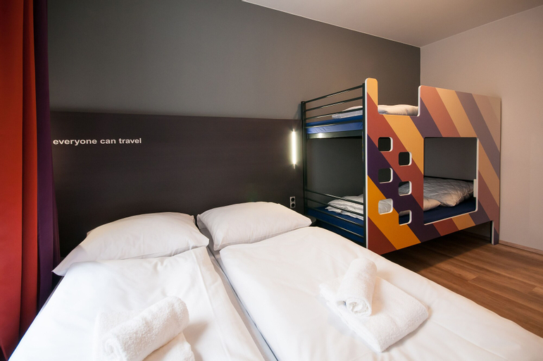 Bedroom 3, a&o Bremen Hauptbahnhof - Hostel, Bremen