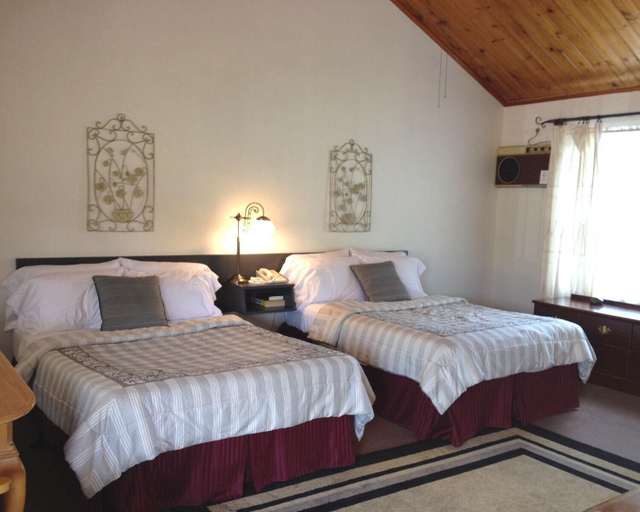 Bedroom 4, Vinehurst Inn And Suites, Steuben