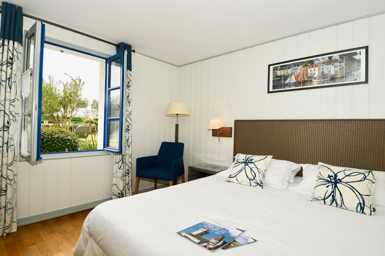 Bedroom 3, La Désirade - Hôtel, Spa et Restaurant, Morbihan