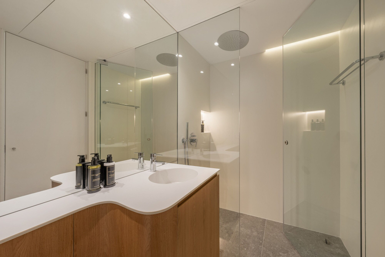 Bathroom 5, Tandem Pórtico Alicante Suites, Alicante