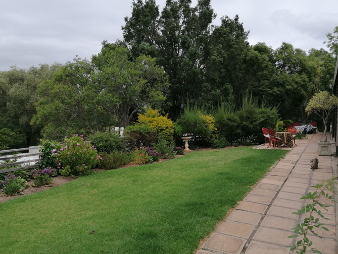 Others 5, Aanhuizen, Overberg