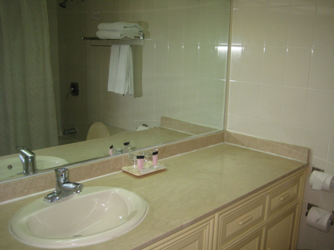 Bathroom 4, Tumon Bay Capital Hotel, Tumon