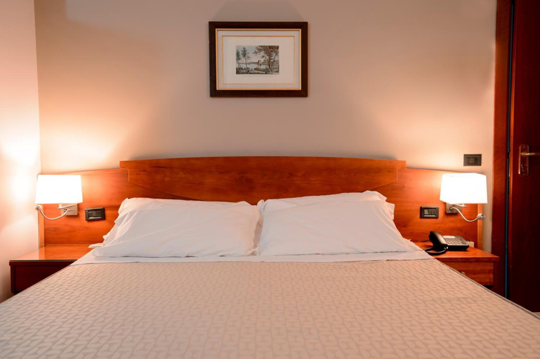 Bedroom 2, Hotel Dei Platani, Napoli