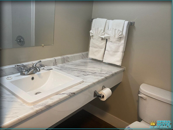 Bathroom 3, Imperial Motel, Cariboo