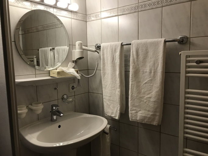 Bathroom 5, Hotel Hohe Schule, Göppingen