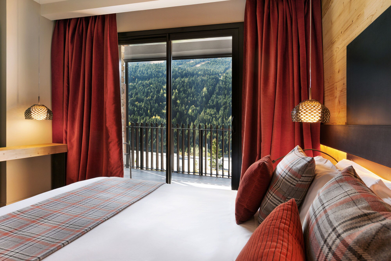 Bedroom 5, Lodge Park Hotel