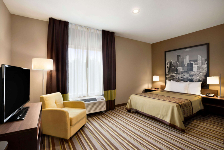 Bedroom 3, Super 8 by Wyndham Hershey Chocolate Avenue, Dauphin