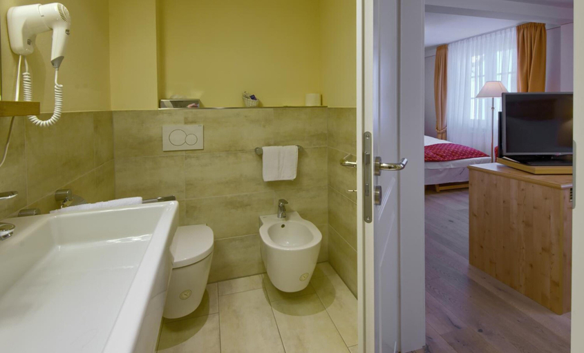 Bathroom 4, Flair Hotel Schwanen, Lörrach