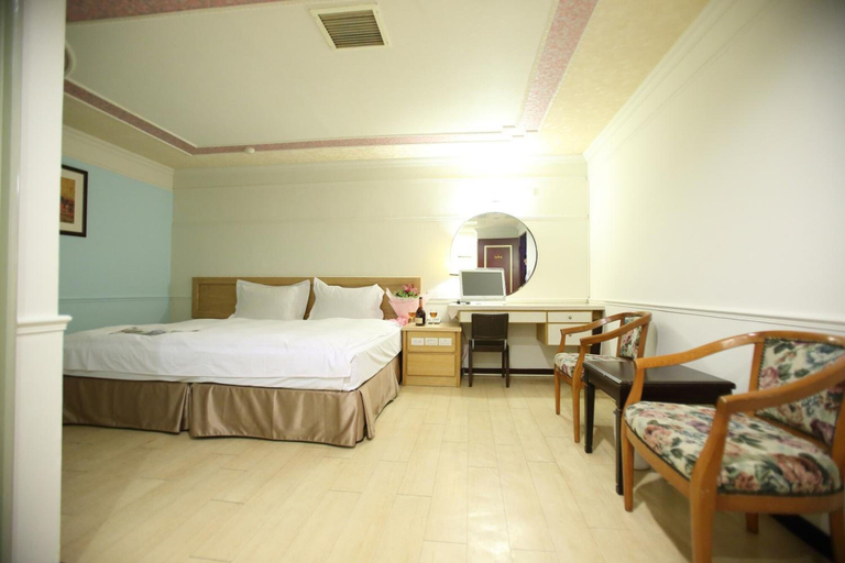 Bedroom 2, Fun House - Douliu Branch, Yulin