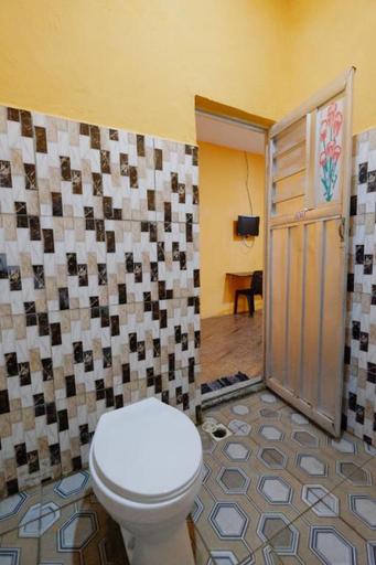 Bathroom 4, Wisma Pelangi Palopo RedPartner, Palopo