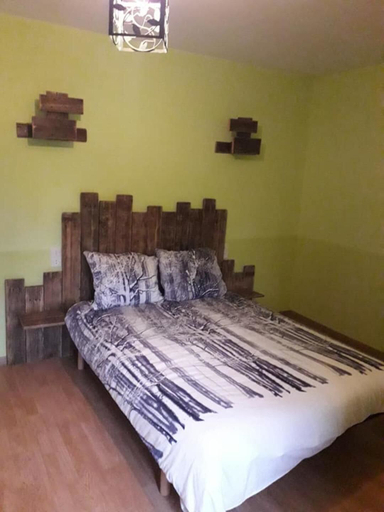 Bedroom 3, Maison d'hôtes La Lavandière, Mayenne