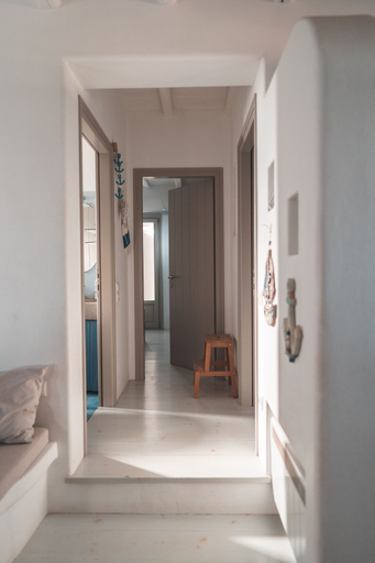 Others 5, Traditional Paros House, South Aegean