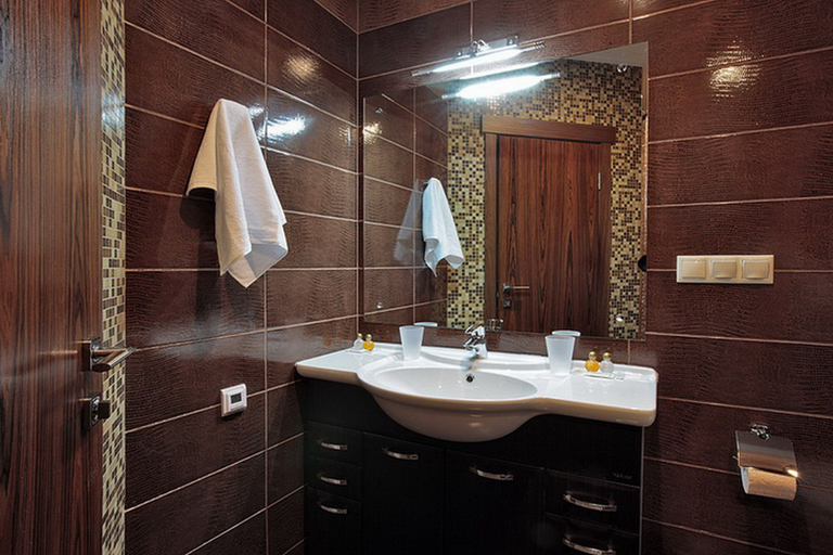 Bathroom 4, Broadway, Krasnogorskiy rayon