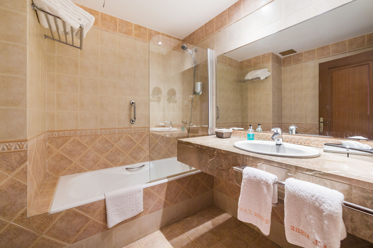 Bathroom 5, Hotel Ca'l Bisbe, Baleares